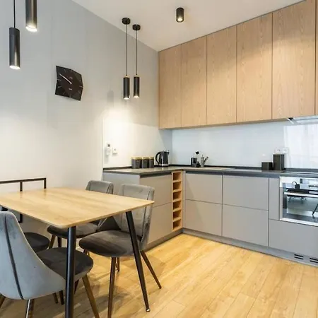 Appartement Urban Chic - Luxury Building, Rooftop Terrace, Sienna