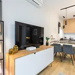 Urban Chic - Luxury Building, Rooftop Terrace, Sienna * Varšava