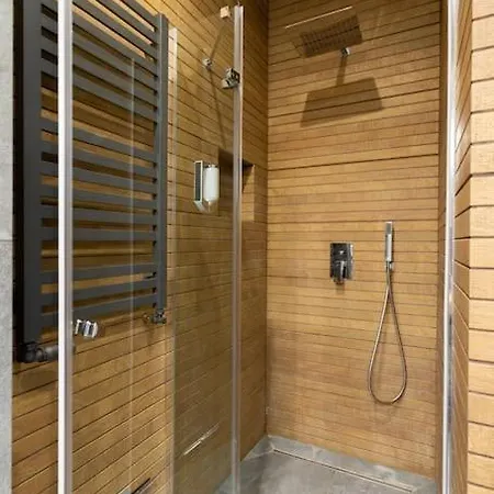 - Great Location- Two Bedrooms Apartment- Stays- Sienna Street Apartament *