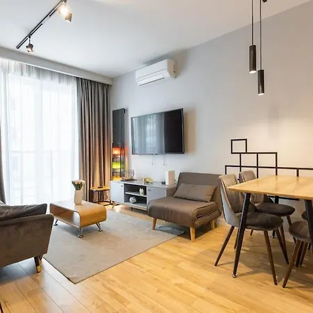 - Great Location- Two Bedrooms Apartment- Stays- Sienna Street Warszawa