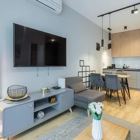 Urban Chic - Luxury Building, Rooftop Terrace, Sienna Appartement Warschau
