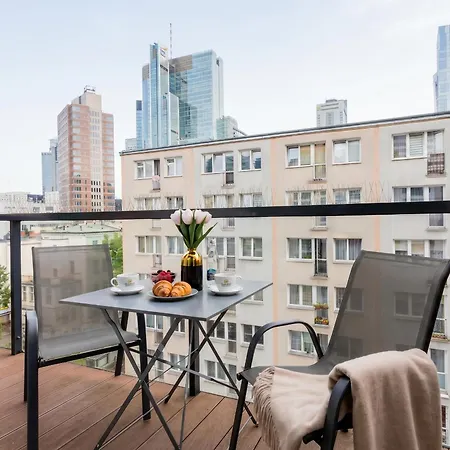 Urban Chic - Luxury Building, Rooftop Terrace, Sienna Apartament