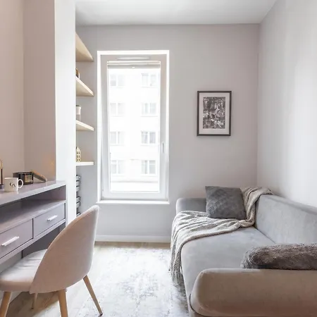 Urban Chic - Luxury Building, Rooftop Terrace, Sienna * Warschau
