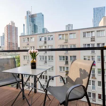 Urban Chic - Luxury Building, Rooftop Terrace, Sienna Apartament