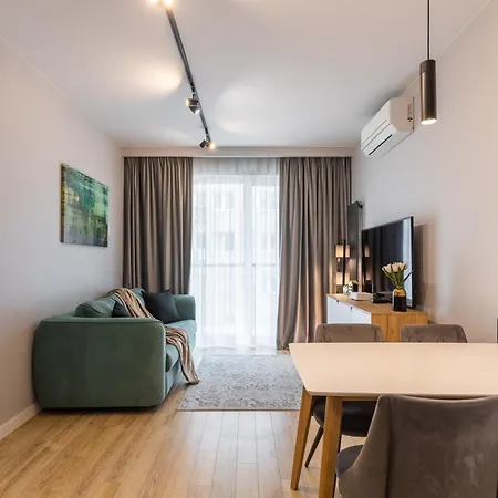 Urban Chic - Luxury Building, Rooftop Terrace, Sienna