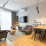 Urban Chic - Luxury Building, Rooftop Terrace, Sienna 아파트 *